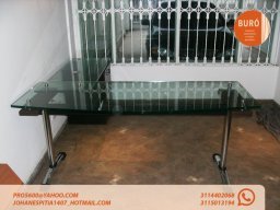 ESCRITORIOS DE VIDRIO EN L